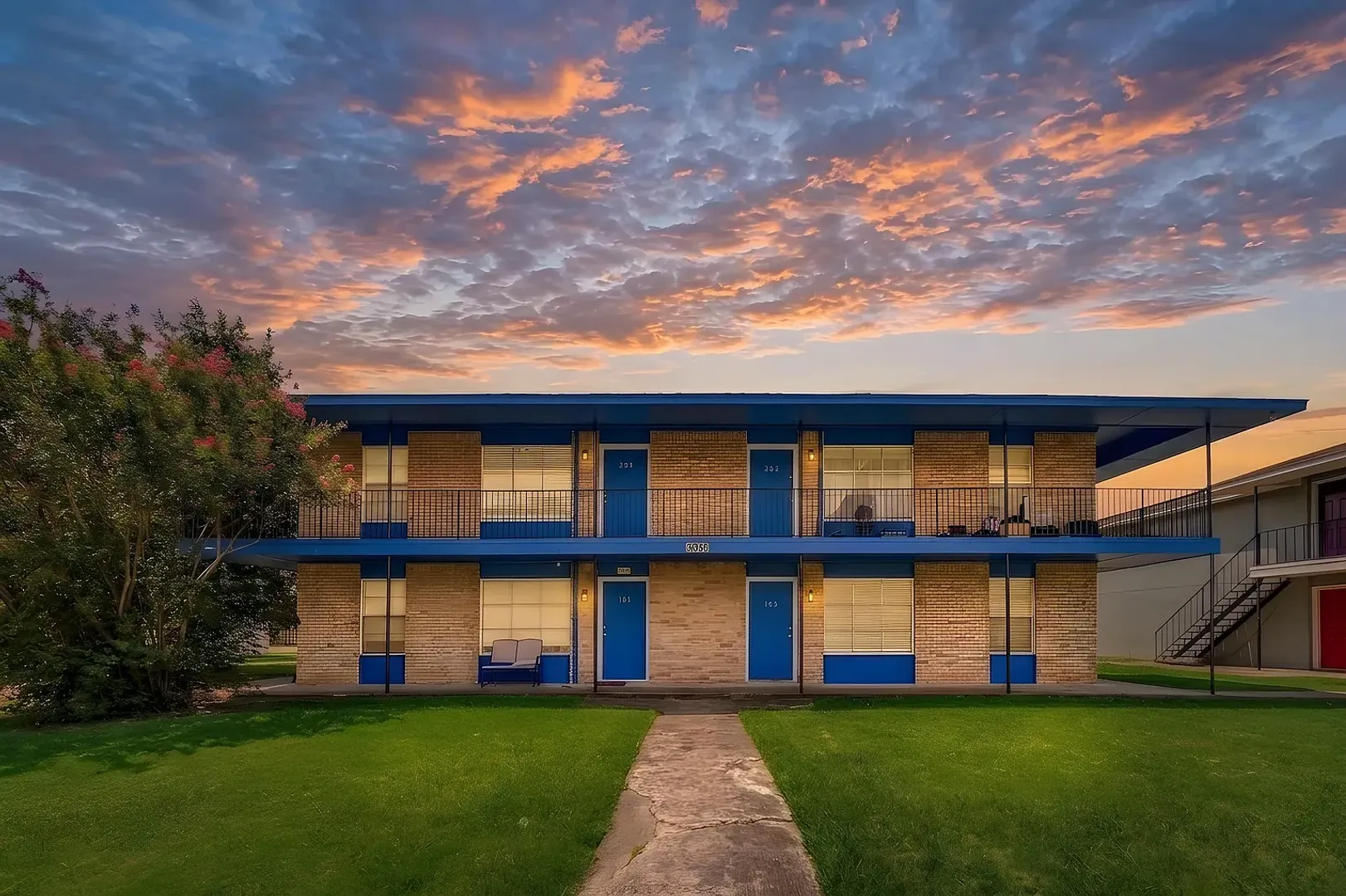 Irving Condo: 3024 Tudor Ln