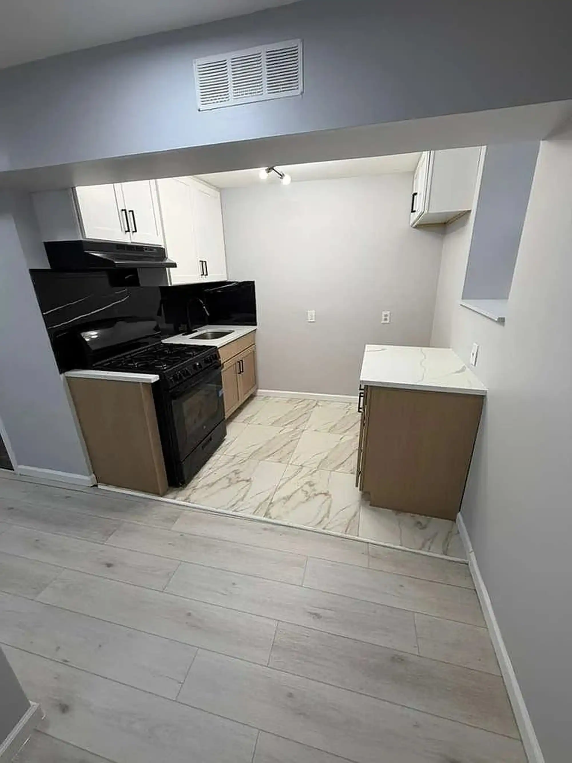 Newark Condo: 32 Dayton St