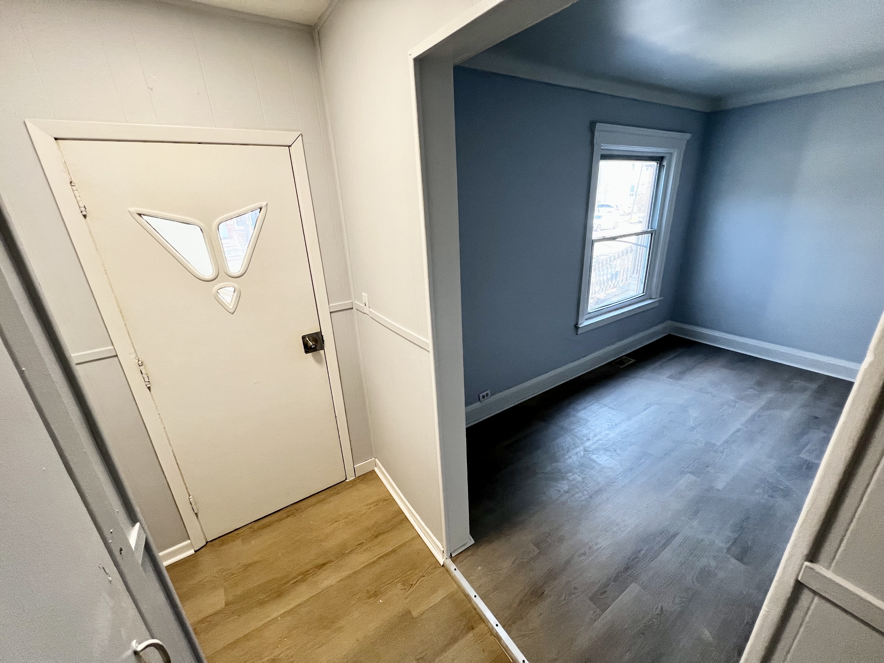 Windsor Condo: 1011 Albert Rd