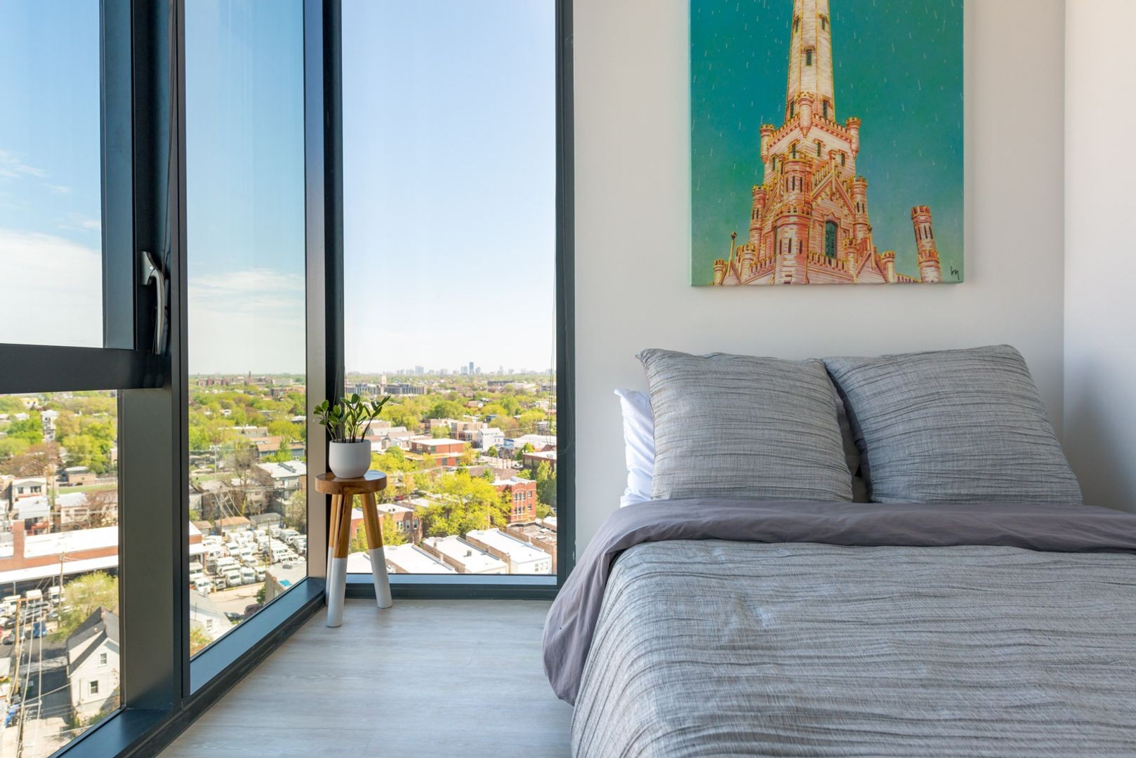 Chicago Condo: 2210 North Washtenaw Avenue