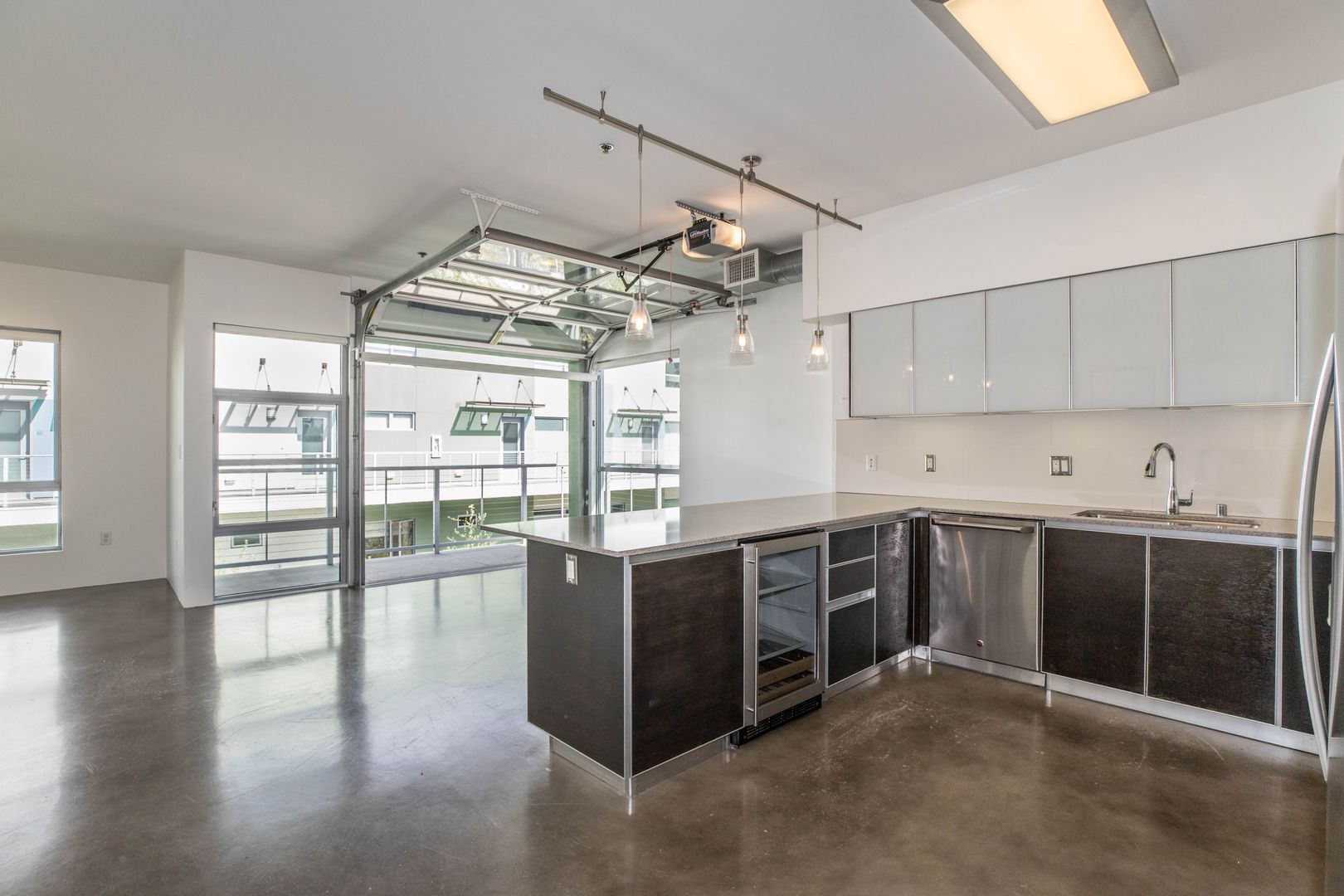 Los Angeles House: 11500 Tennessee Ave.