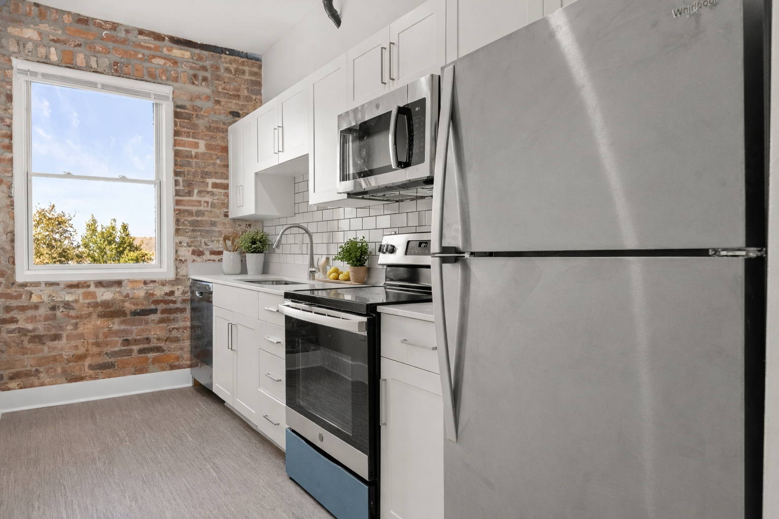 Charleston Condo: 1000 King St