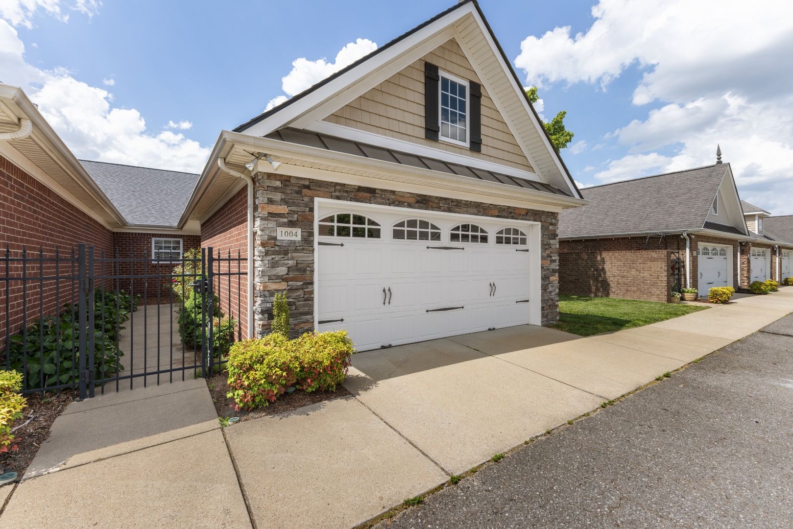 Gallatin Condo: 395 Devon Chase