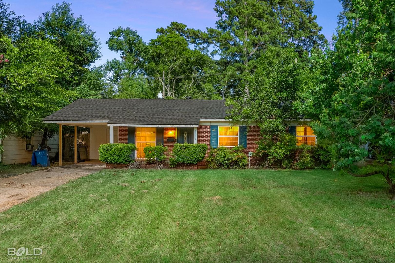 Shreveport House: 9419 Normandie