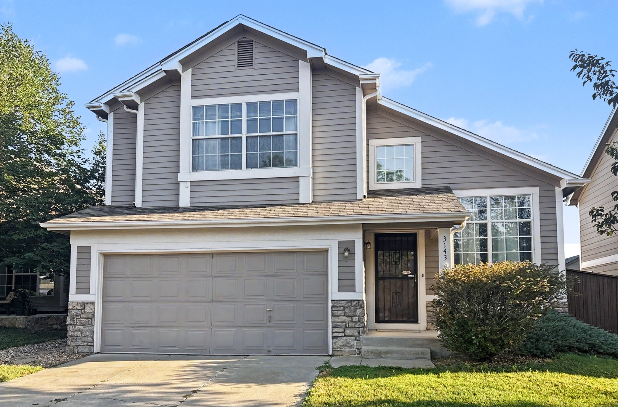 Highlands Ranch House: 3143 White Oak Street
