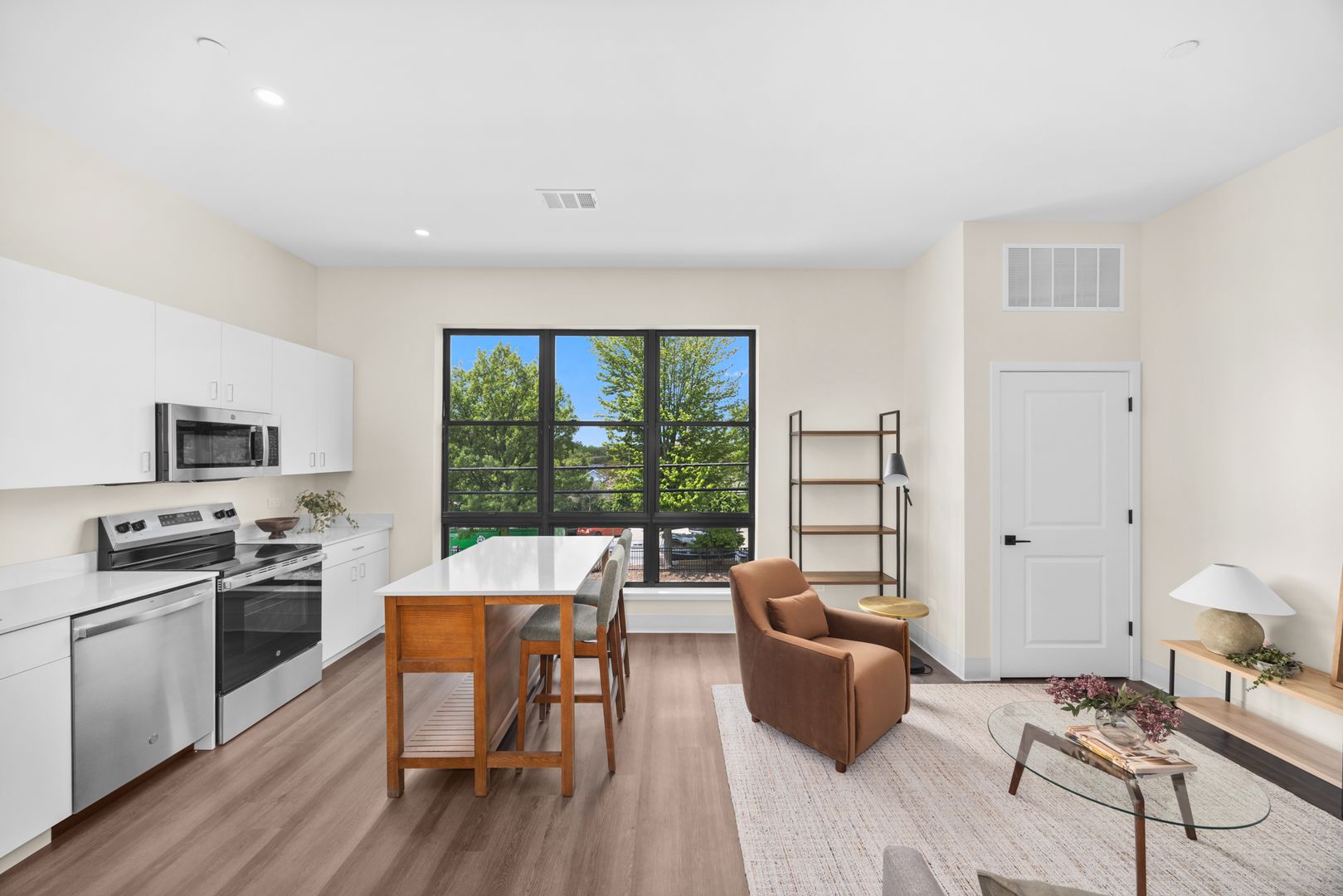 Lockport Apartment: 923 S State St