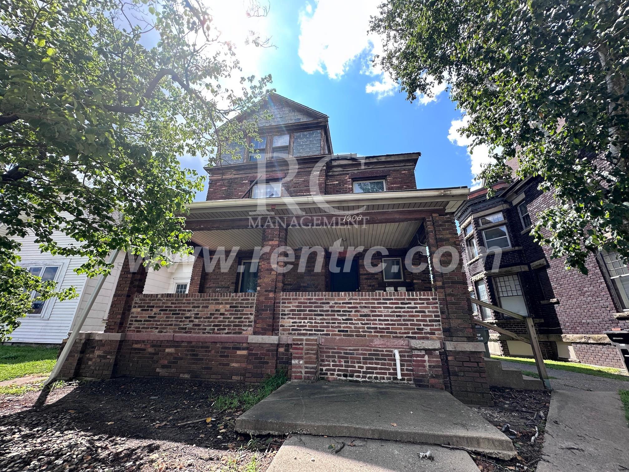 Danville House: 1008-3 Vermilion