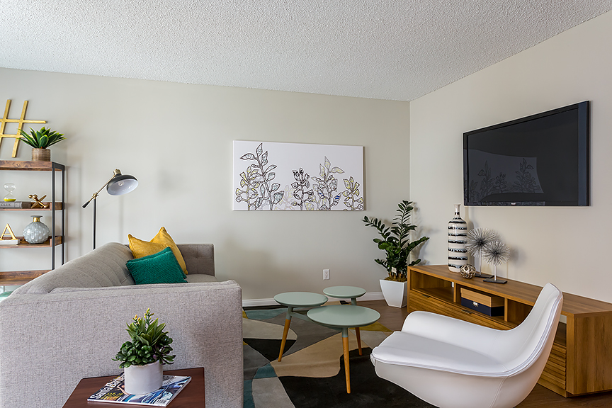 Los Alamitos Apartment: 11152 Wallingsford Rd