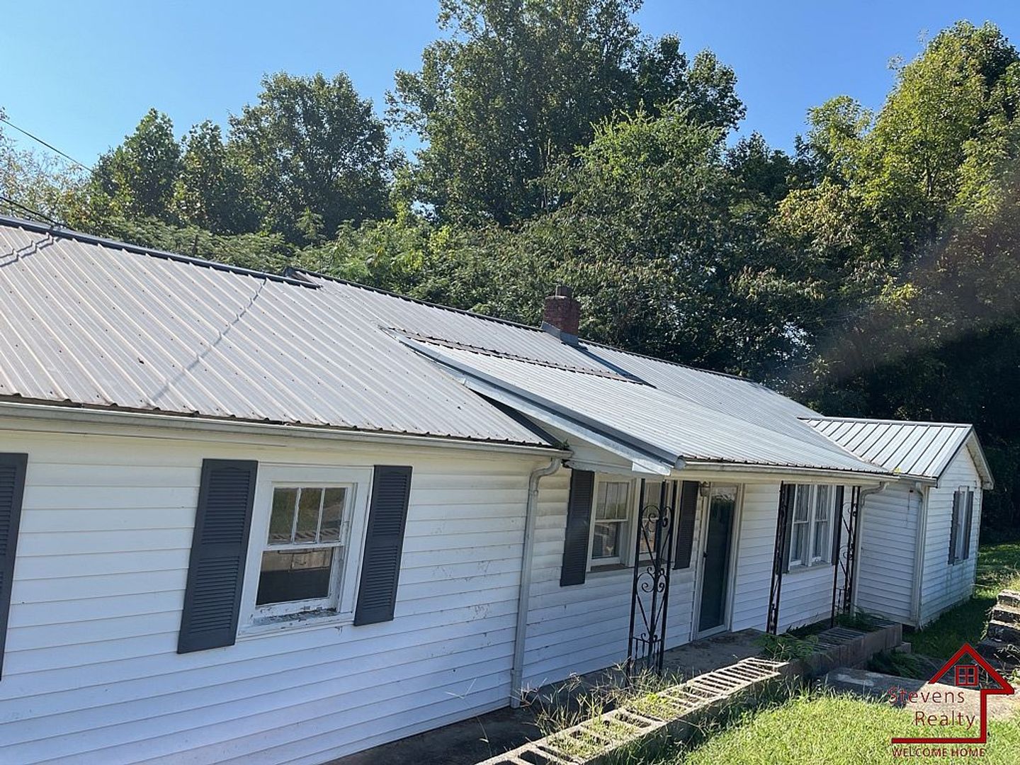 Sparta House: 114 Knowles St