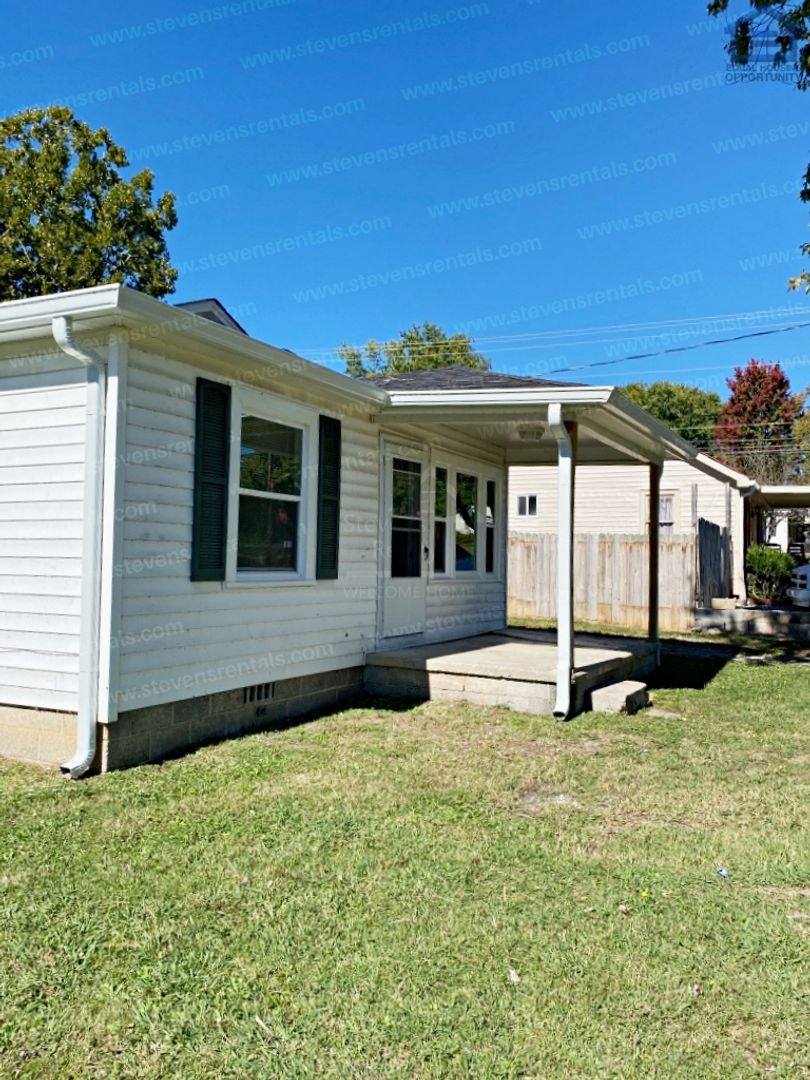 Mcminnville House: 163 Peers St