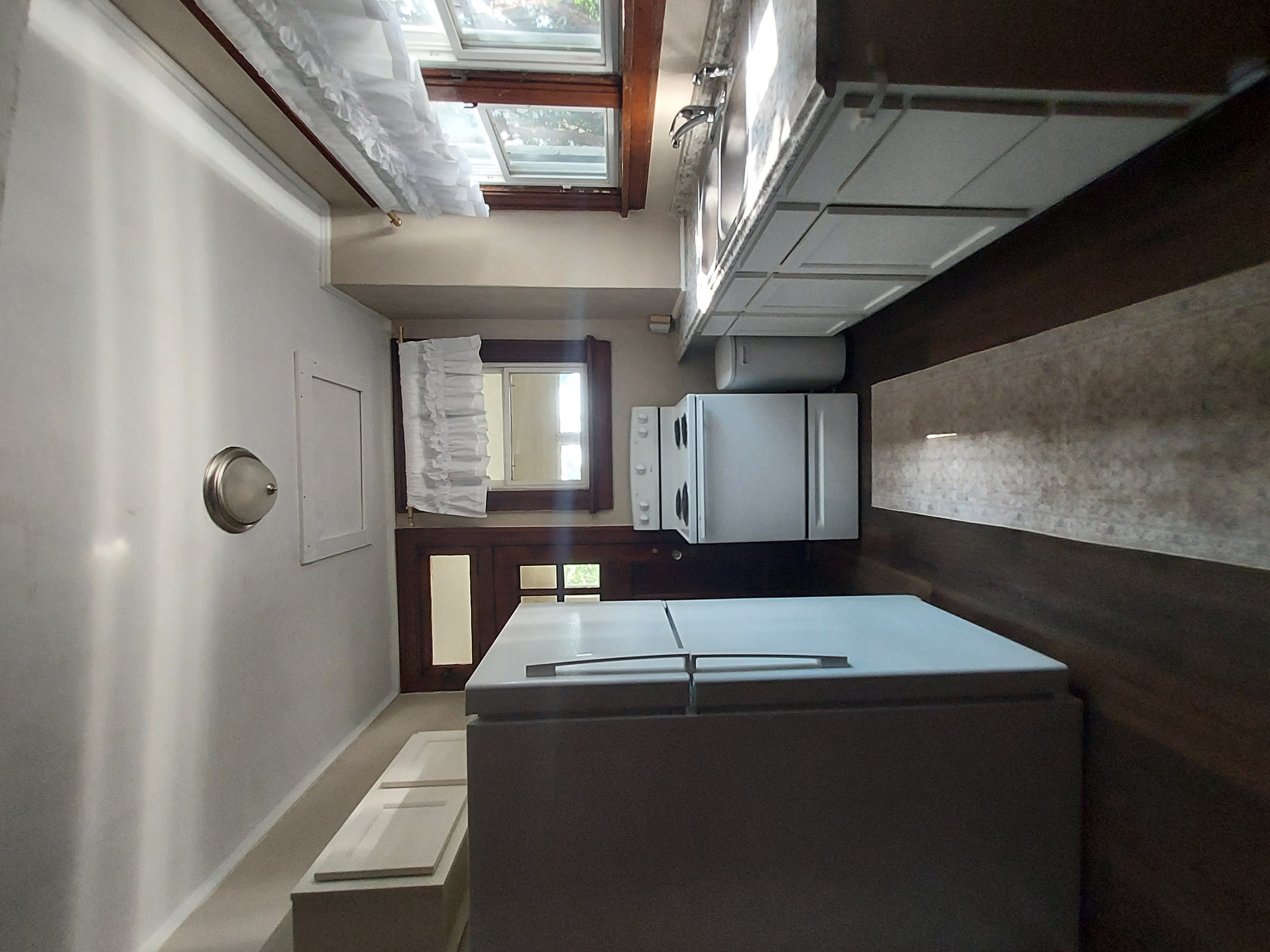 Newark Townhome: 9 Wyoming St