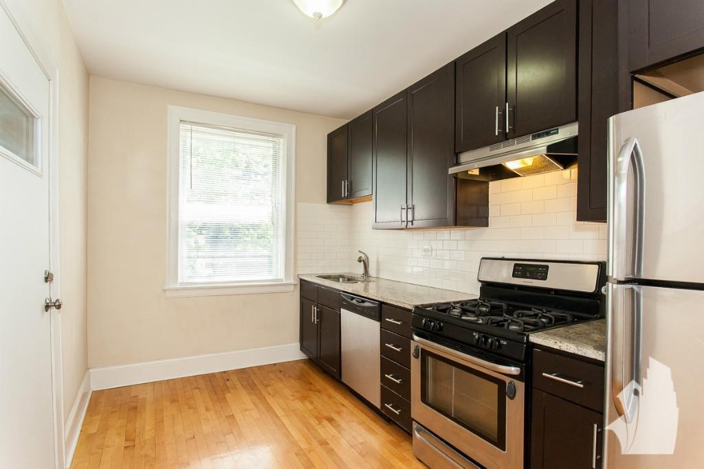 Chicago Condo: 1925 West Winona
