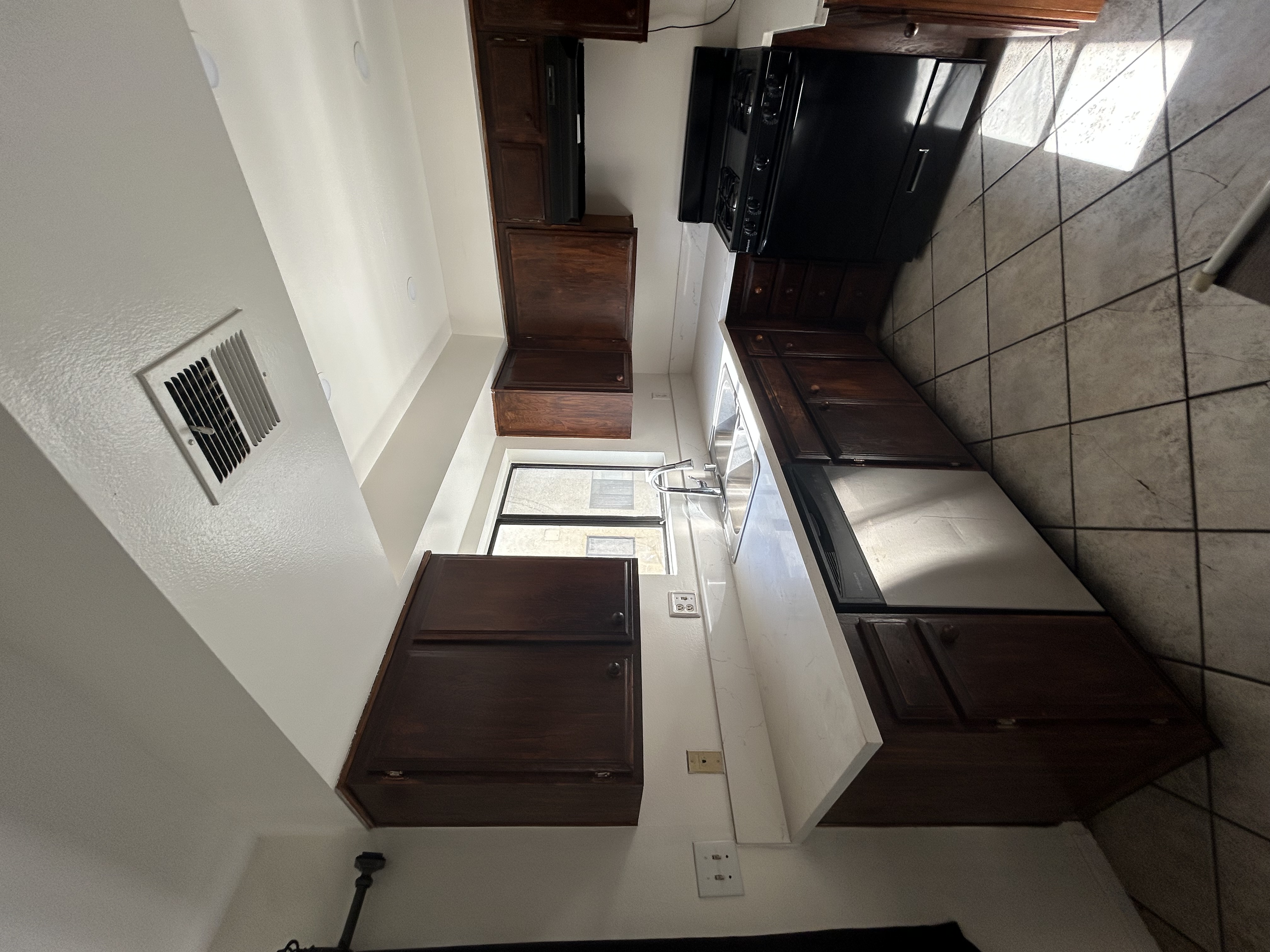 Panorama City Townhome: 8750 Kester Ave.