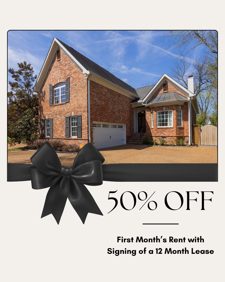 Nashville House: 5904 Old Harding Pike