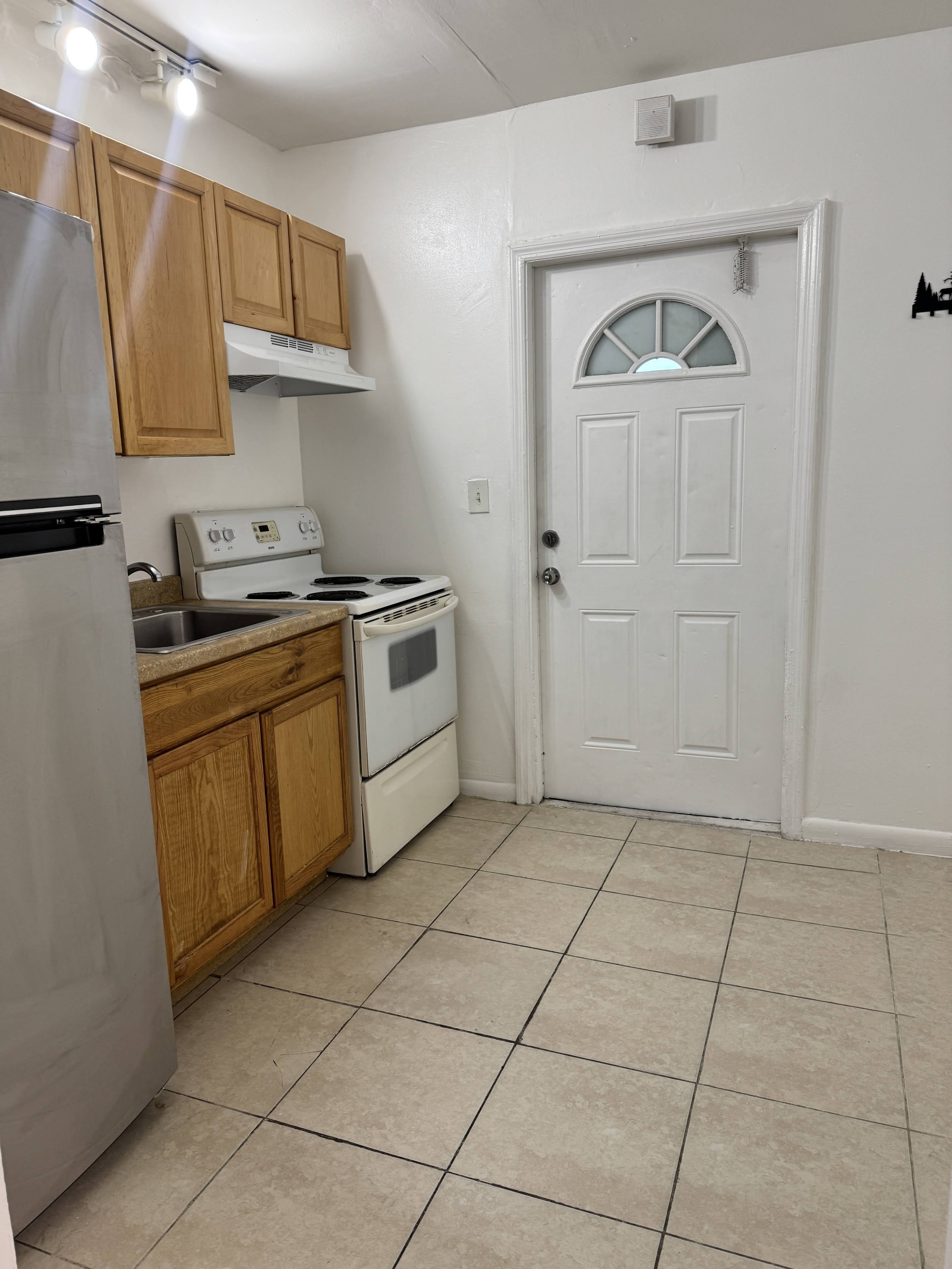 Margate Townhome: 6000 NW 7th St