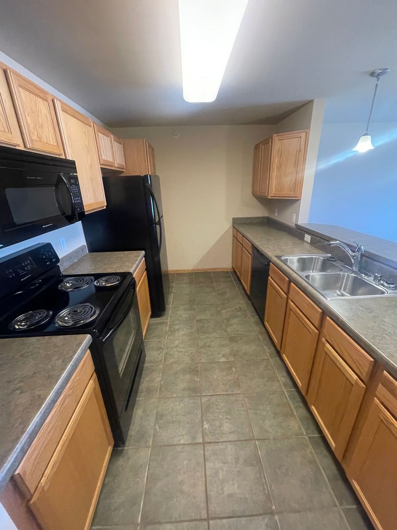 Sun Prairie Apartment: 188 Cannery Pl