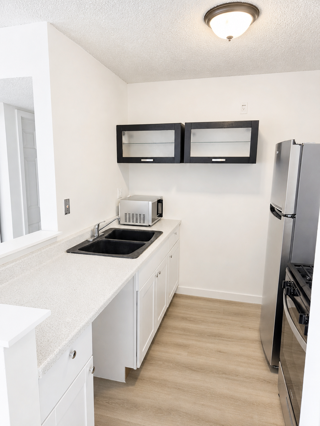 Tarzana Condo: 18620 Hatteras Street