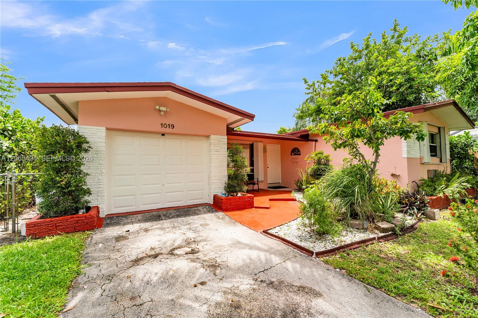 Hollywood Condo: 1019 S 29th Ave # 1019, Hollywood FL 33020