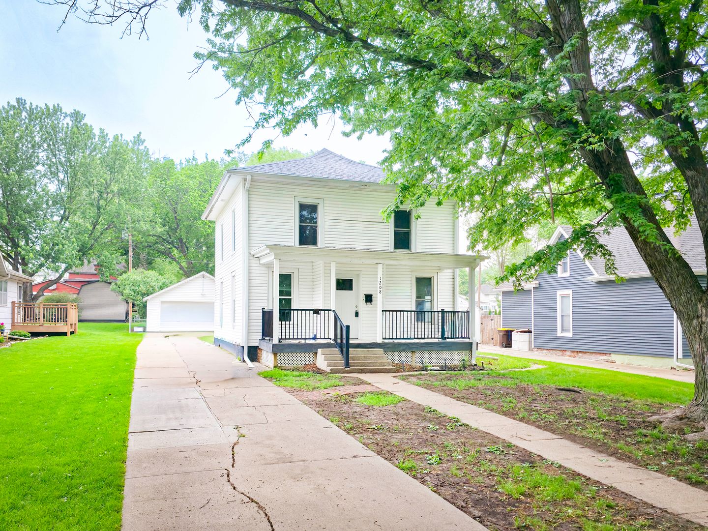 Norfolk House: 1208 Koenigstein Ave
