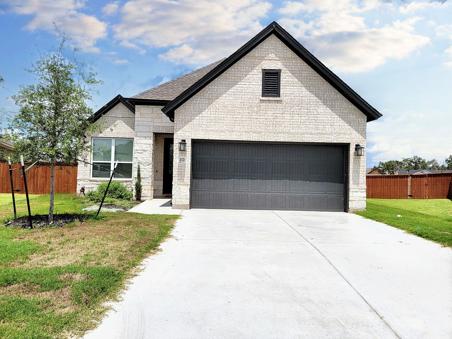 Georgetown House: 513 Three Feathers Court