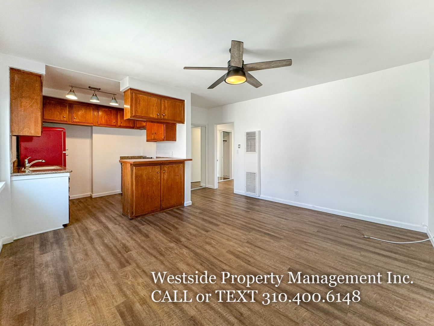 Santa Monica Apartment: 134 Chautauqua Blvd