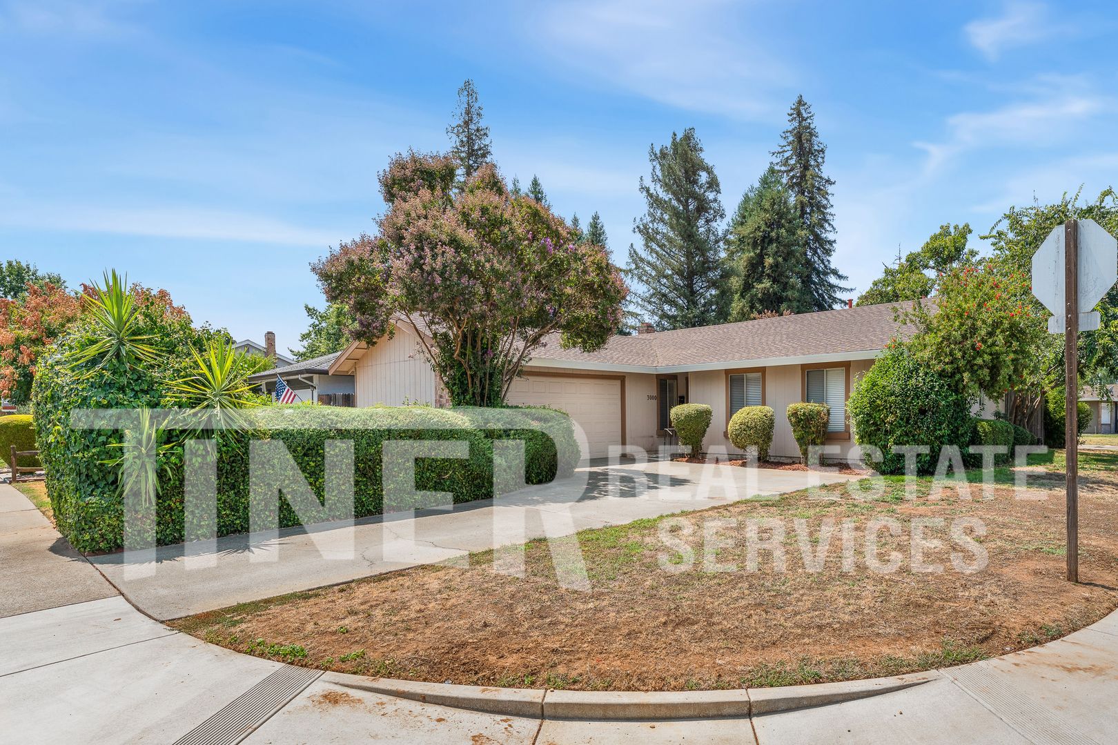Sacramento House: 3000 Nikol Street