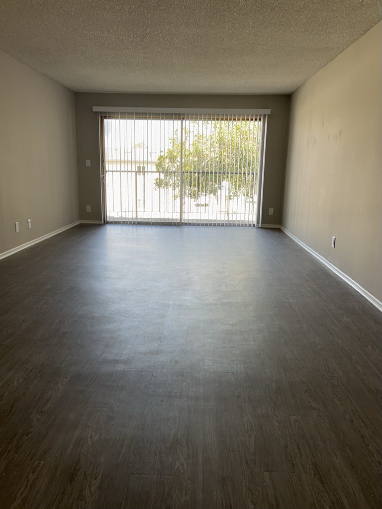 Montebello Apartment: 528 N. Taylor Avenue