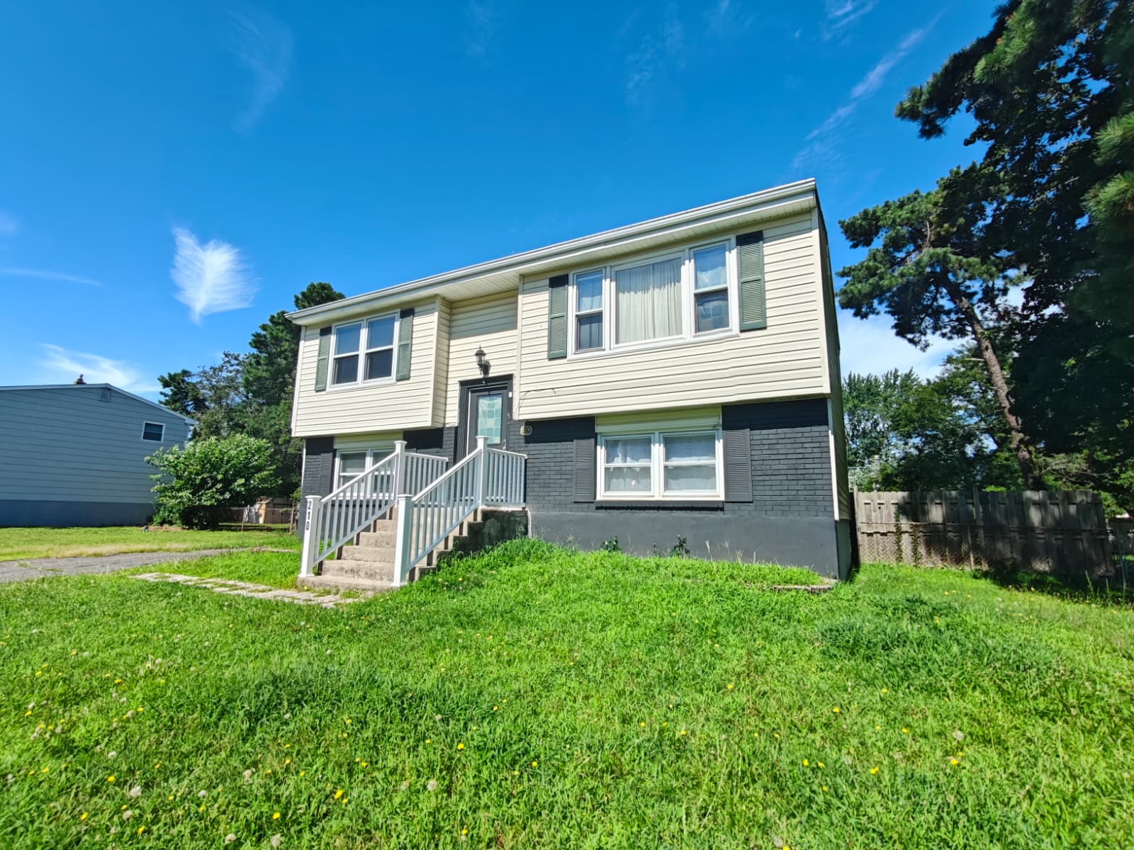 Browns Mills House: 210 Valley Road