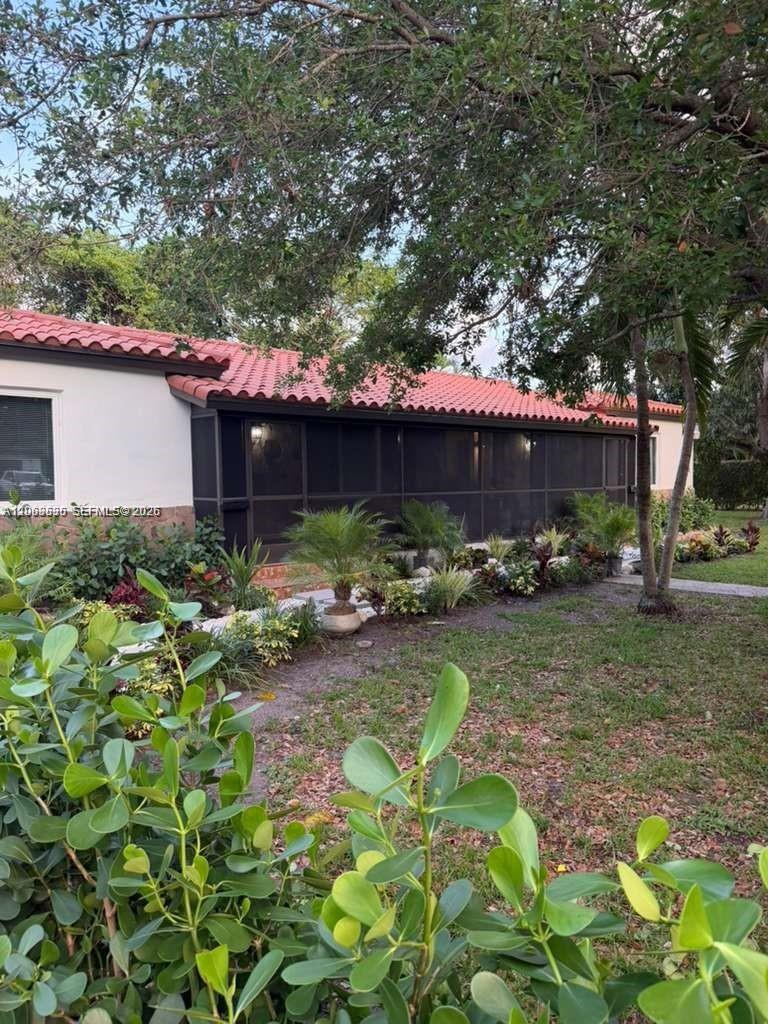 Biscayne Park Condo: 11201 NE 10th Ave # 11203, Biscayne Park FL 33161