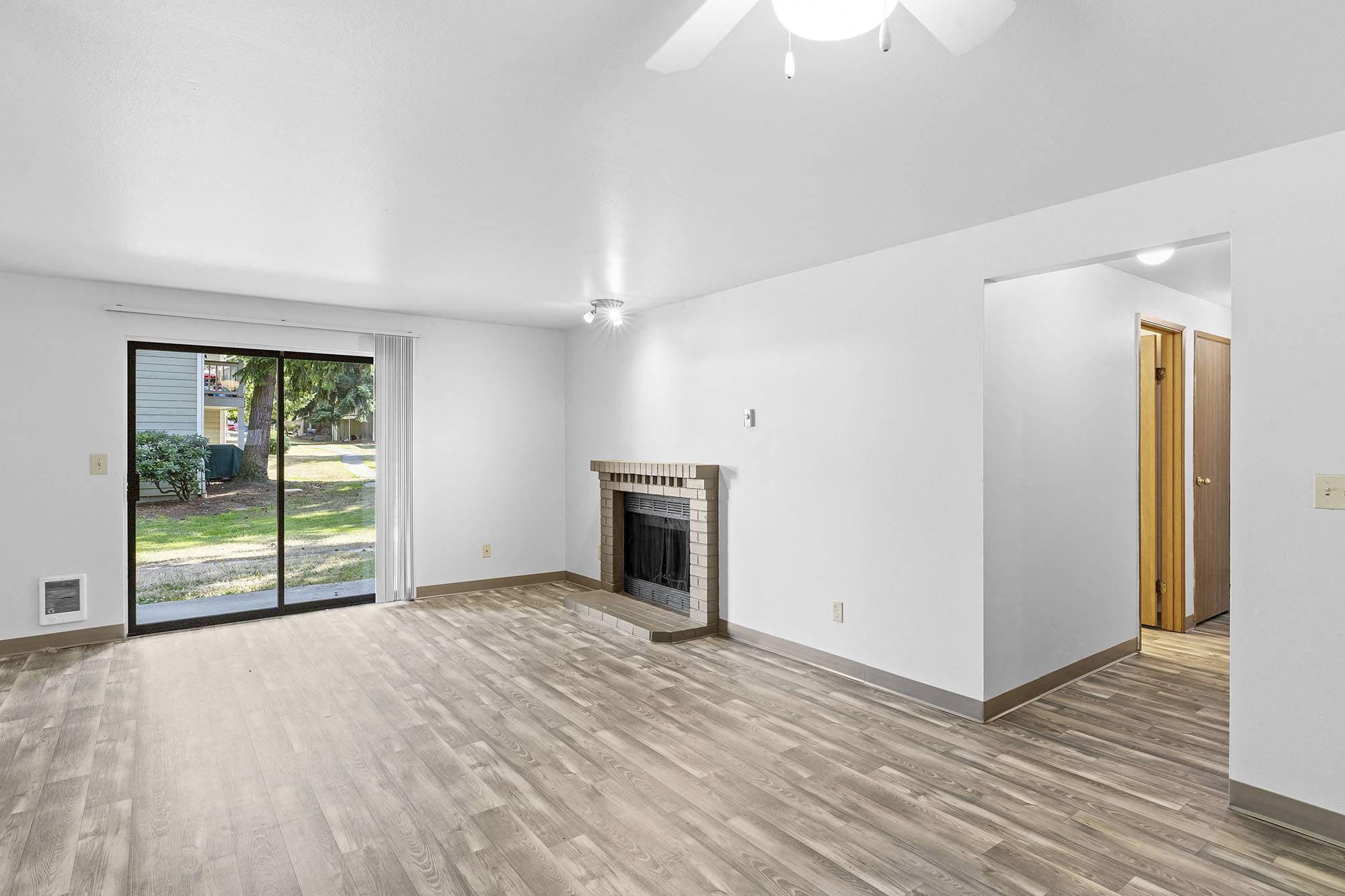 Federal Way Apartment: 31736 50th Ln SW
