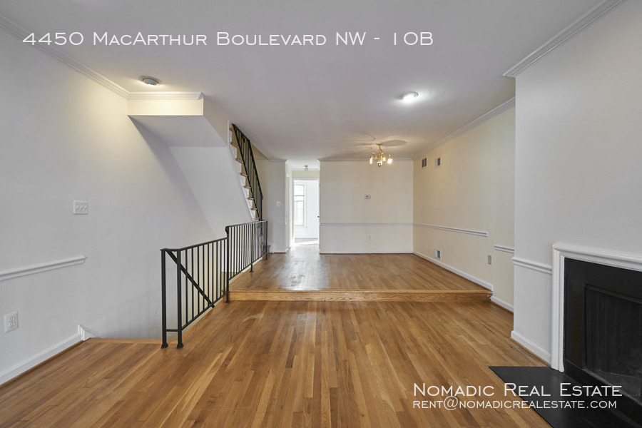 Washington Condo: 4450 Macarthur Blvd NW
