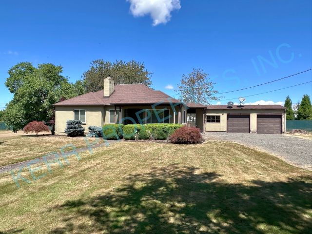 Gresham House: 32803 SE Carpenter Ln.