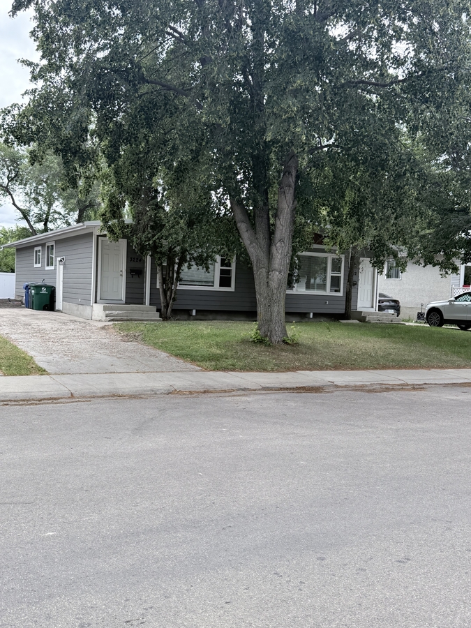 3222 McGill St, Saskatoon