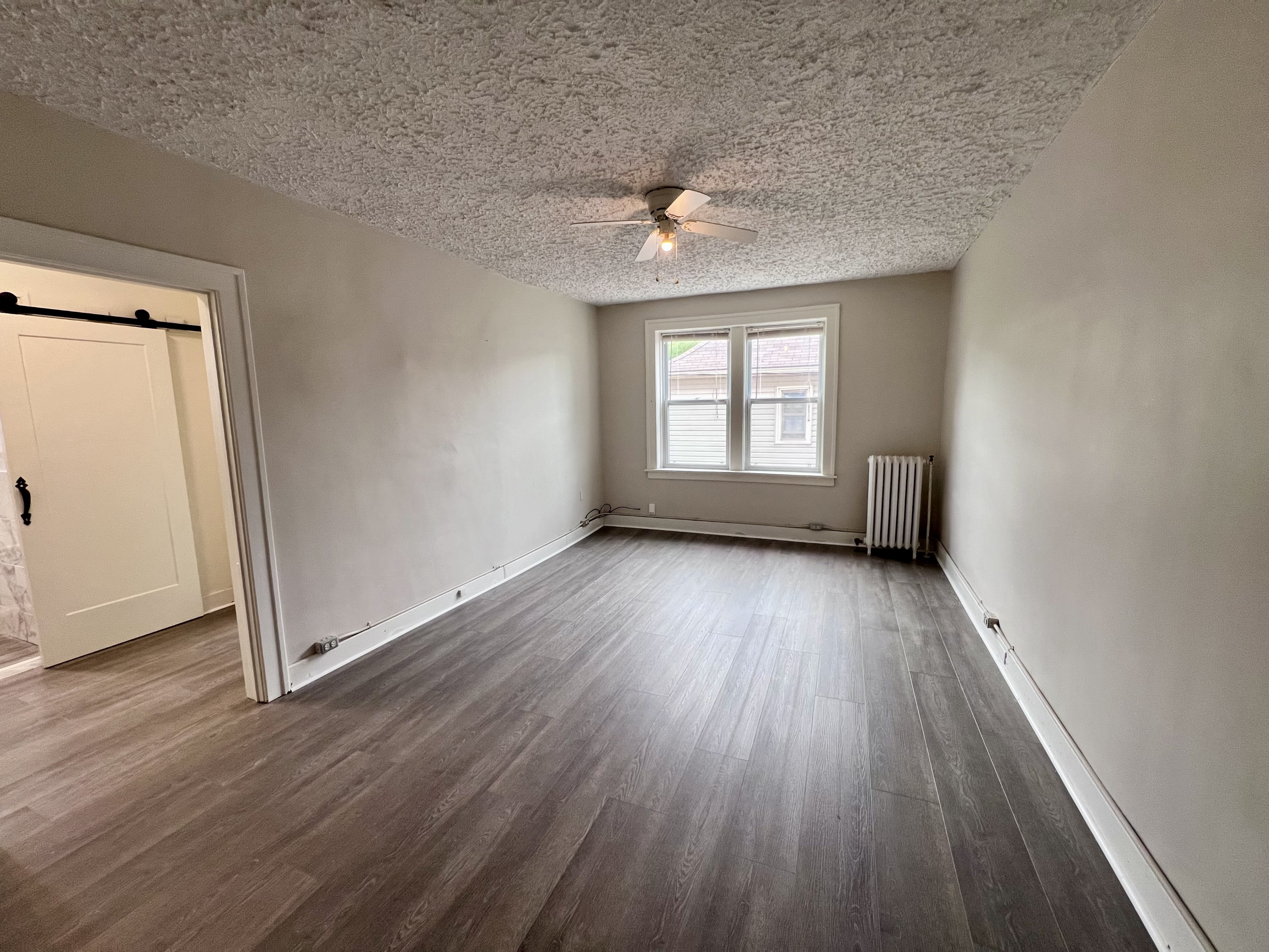 Windsor Condo: 277 Curry Ave
