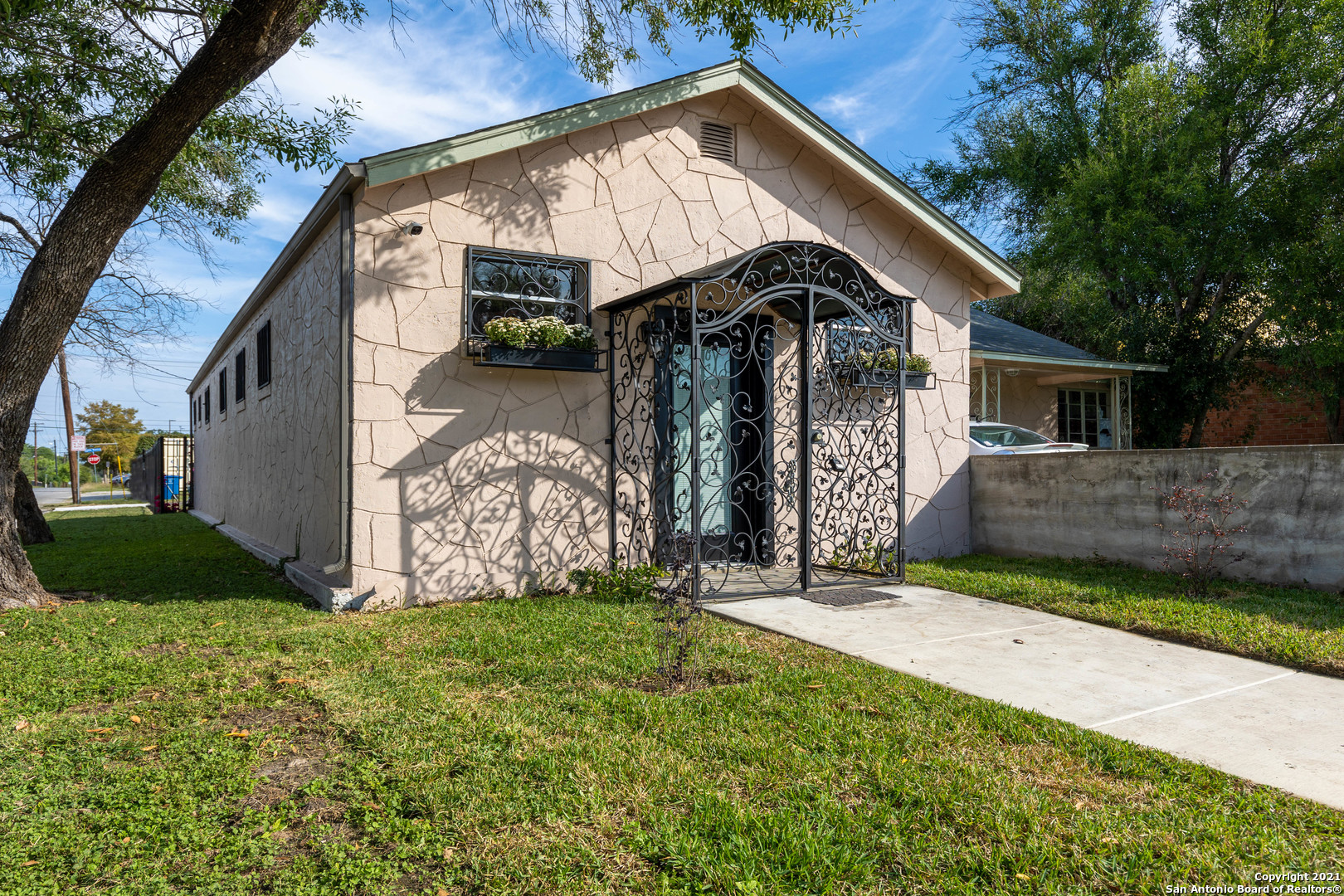 San Antonio Condo: 505 West Olmos Dr