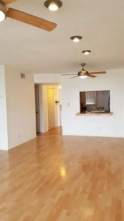 Deerfield Beach Condo: 1101 Crystal Lake Dr
