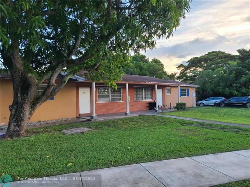 Hollywood Condo: 332 Glenn Pkwy