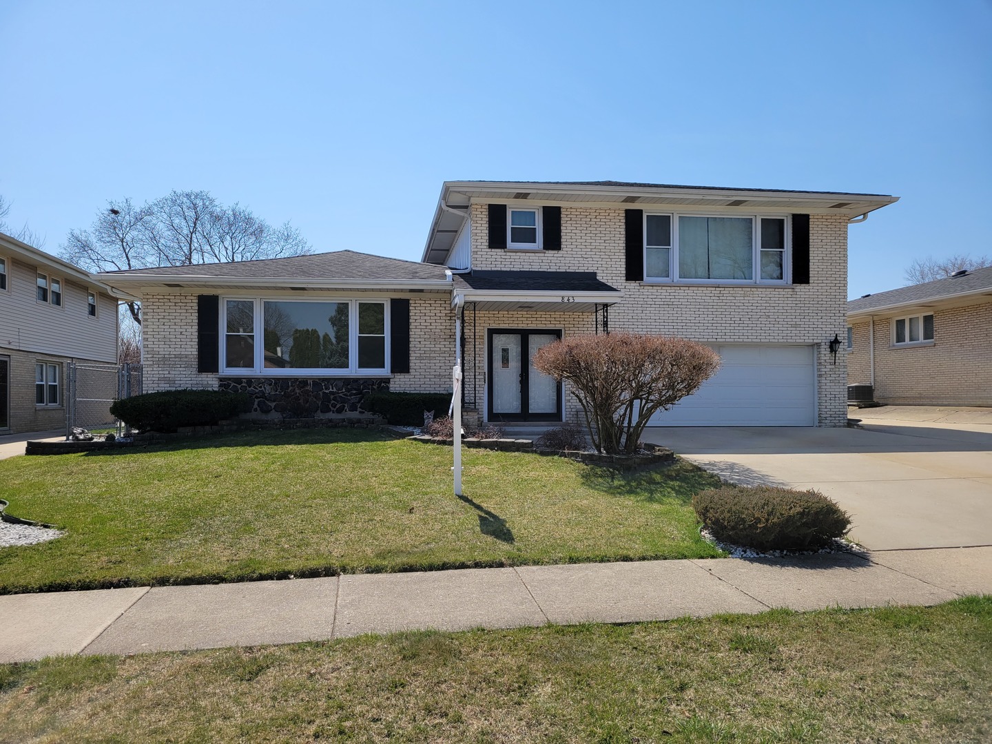 Addison Condo: 843 Heritage Dr