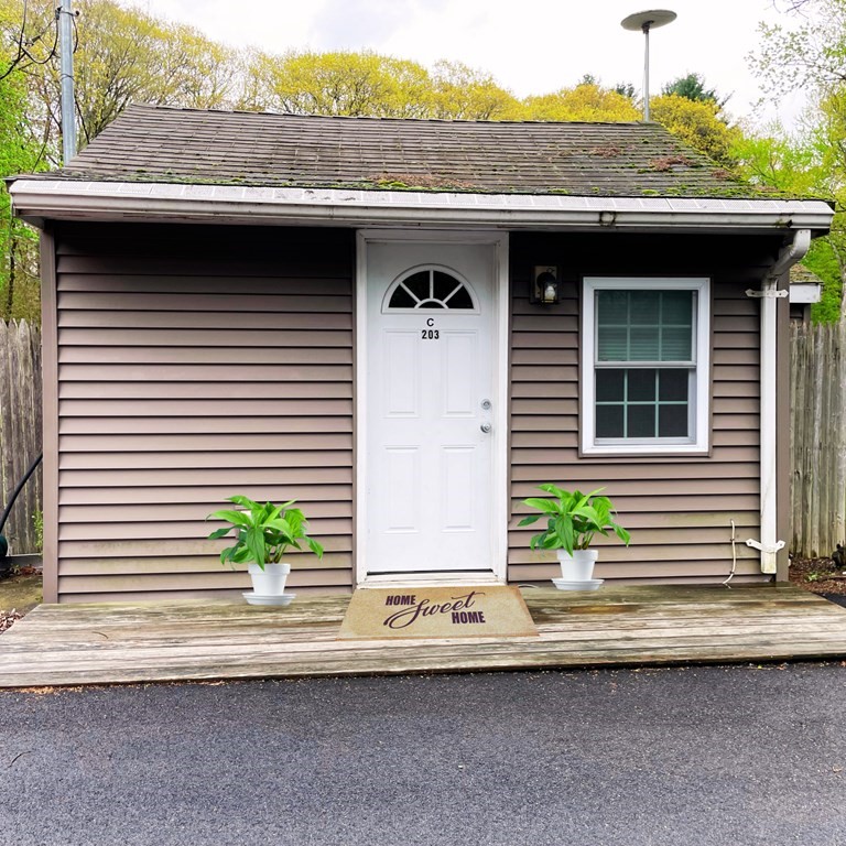 Wayland Condo: 203 Boston Post Rd