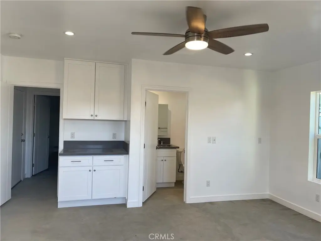 Long Beach Condo: 2248 Lime Ave