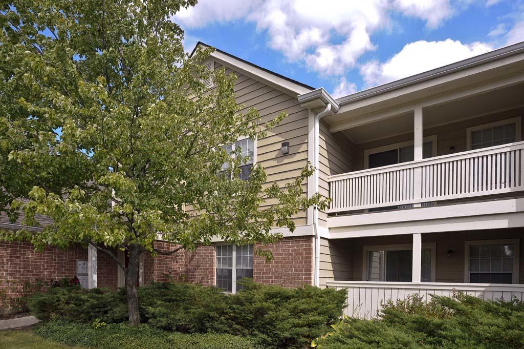 Schaumburg Condo: 80 Lincoln Meadows Dr