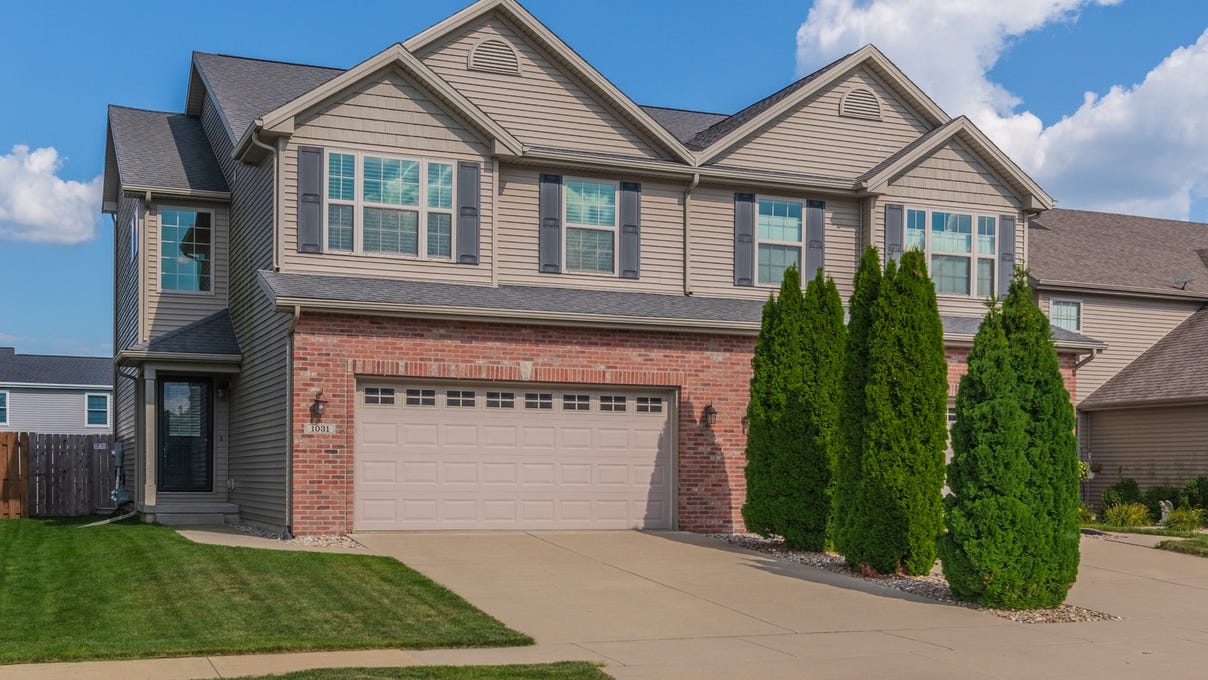 Bloomington Condo: 1031 Homestead Dr
