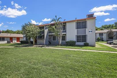 Ennis Condo: 2000 North Kaufman Street,