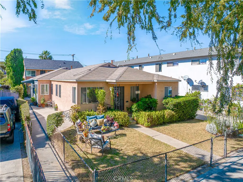 Culver City Condo: 3813 College Ave