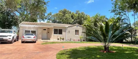 Biscayne Park Condo: 11925 Ne 11th Pl