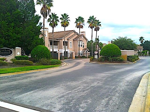 Tampa Condo: 18108 Villa Crk Dr