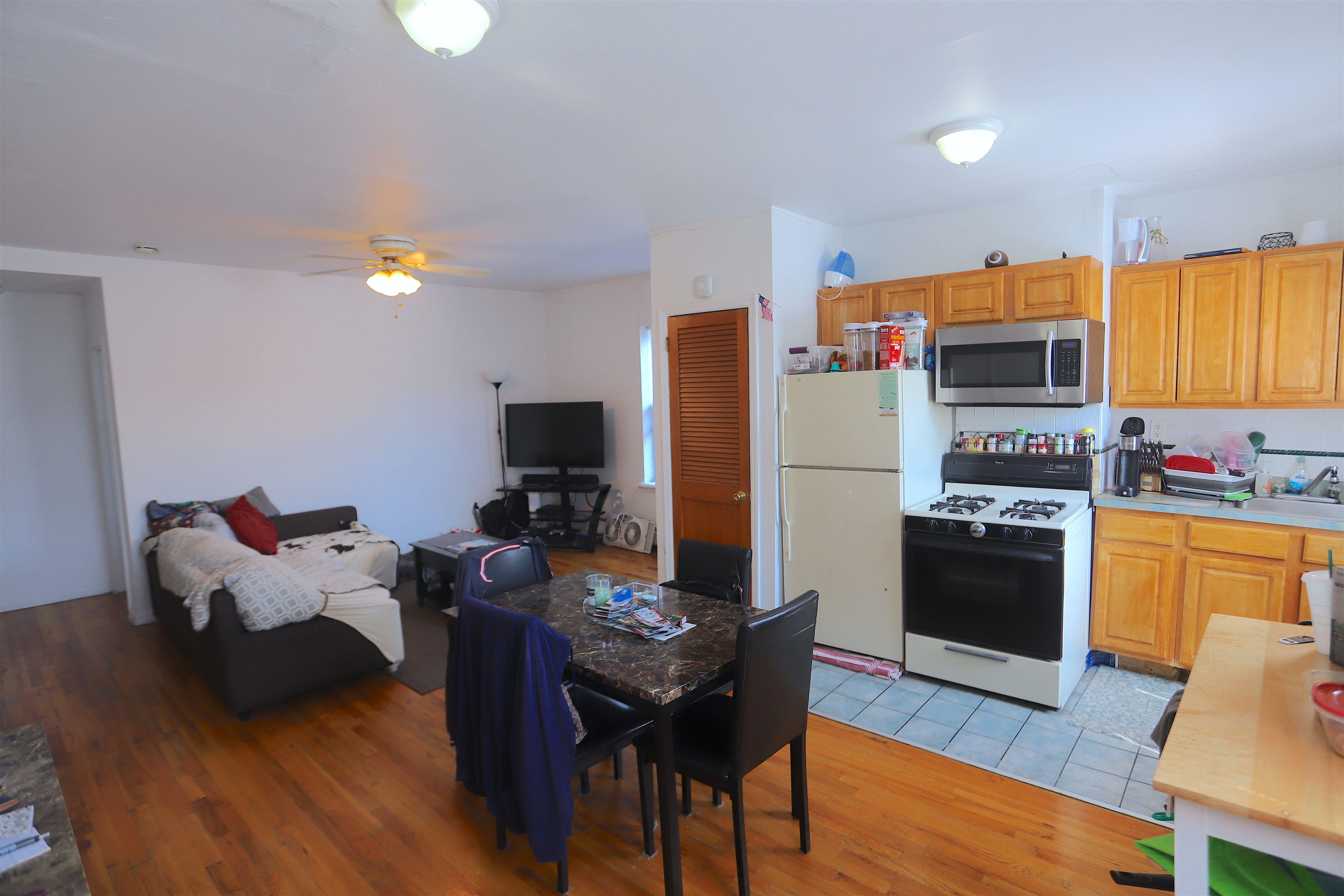 Hoboken Condo: 423 Jackson St