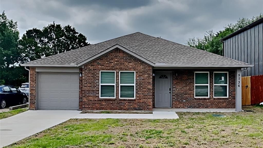 Granbury Condo: 5736 Lone Star Cir