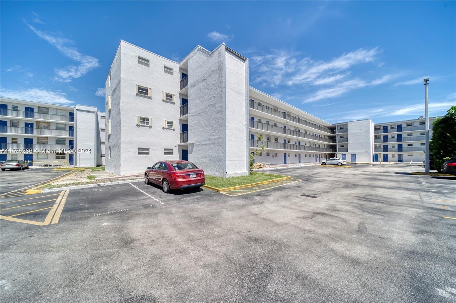 Miami Condo: 14140 Southwest 84th St