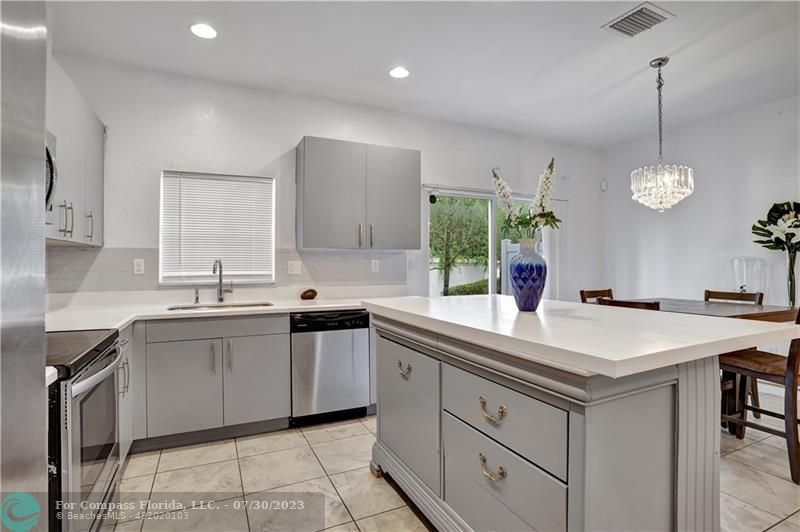 Lauderhill Condo: 1005 Northwest 41st Ave